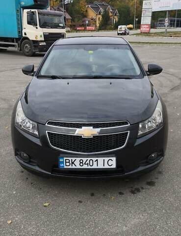 Черный Шевроле Круз, объемом двигателя 1.8 л и пробегом 220 тыс. км за 6600 $, фото 1 на Automoto.ua