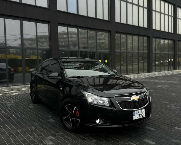Черный Шевроле Круз, объемом двигателя 1.8 л и пробегом 213 тыс. км за 6900 $, фото 1 на Automoto.ua