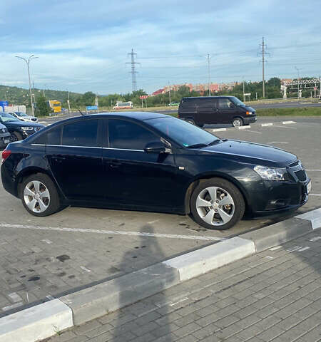 Черный Шевроле Круз, объемом двигателя 2 л и пробегом 241 тыс. км за 7150 $, фото 1 на Automoto.ua