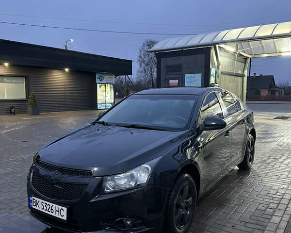 Черный Шевроле Круз, объемом двигателя 1.6 л и пробегом 167 тыс. км за 6900 $, фото 1 на Automoto.ua