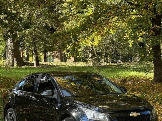 Черный Шевроле Круз, объемом двигателя 1.8 л и пробегом 177 тыс. км за 6400 $, фото 1 на Automoto.ua