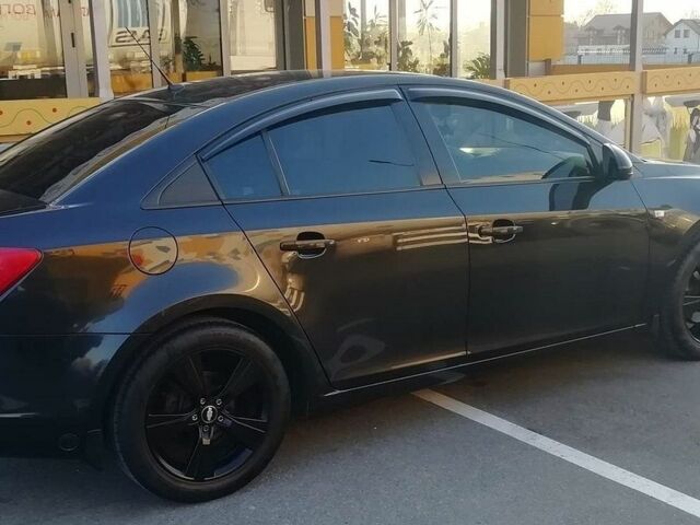 Чорний Шевроле Круз, об'ємом двигуна 1.8 л та пробігом 230 тис. км за 5500 $, фото 1 на Automoto.ua