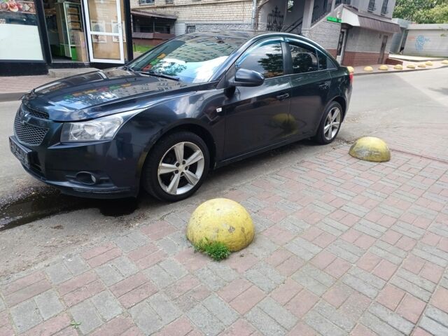 Чорний Шевроле Круз, об'ємом двигуна 1.8 л та пробігом 332 тис. км за 4225 $, фото 1 на Automoto.ua