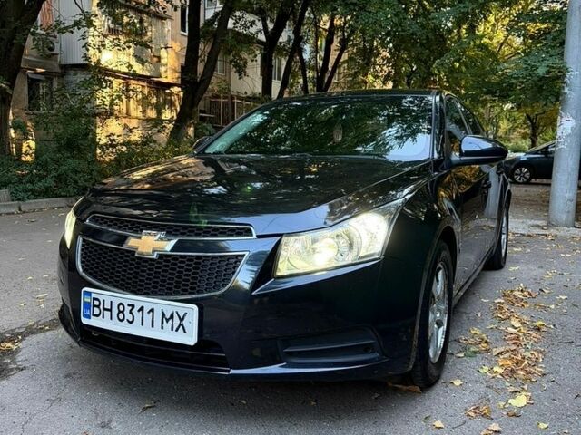 Черный Шевроле Круз, объемом двигателя 1.36 л и пробегом 267 тыс. км за 6100 $, фото 1 на Automoto.ua