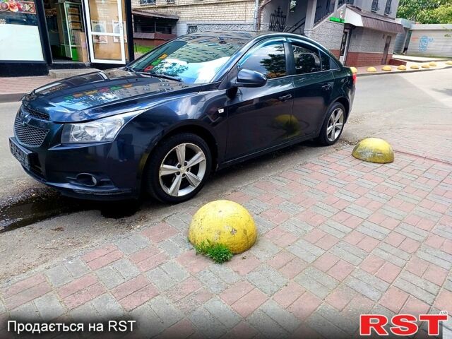 Чорний Шевроле Круз, об'ємом двигуна 1.8 л та пробігом 332 тис. км за 6000 $, фото 1 на Automoto.ua
