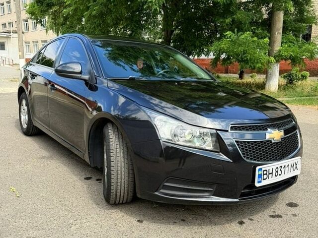 Черный Шевроле Круз, объемом двигателя 1.36 л и пробегом 267 тыс. км за 6800 $, фото 1 на Automoto.ua