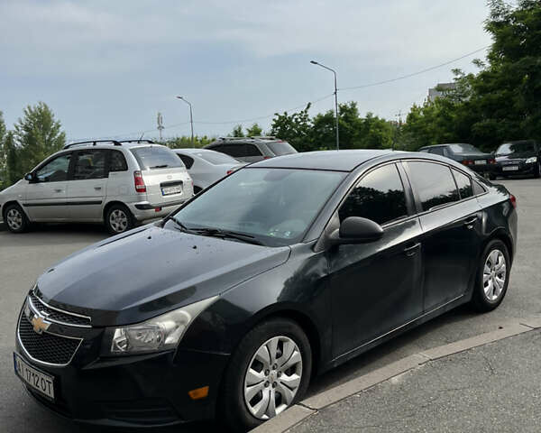 Черный Шевроле Круз, объемом двигателя 1.8 л и пробегом 226 тыс. км за 7000 $, фото 1 на Automoto.ua