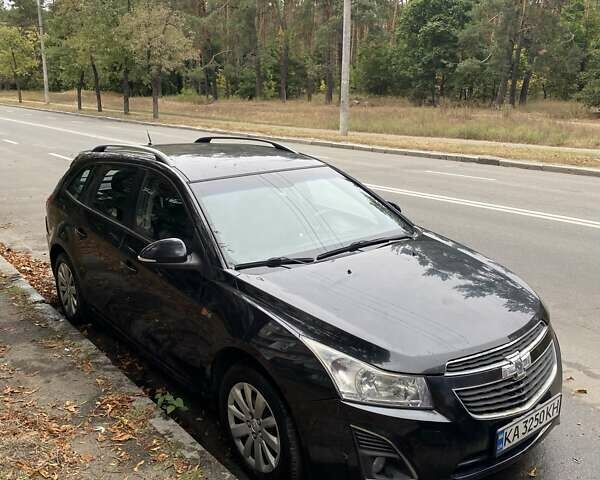 Черный Шевроле Круз, объемом двигателя 1.8 л и пробегом 320 тыс. км за 5500 $, фото 1 на Automoto.ua