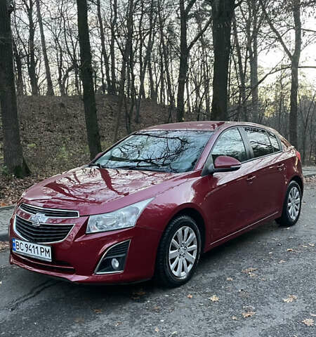 Красный Шевроле Круз, объемом двигателя 1.8 л и пробегом 135 тыс. км за 7300 $, фото 1 на Automoto.ua