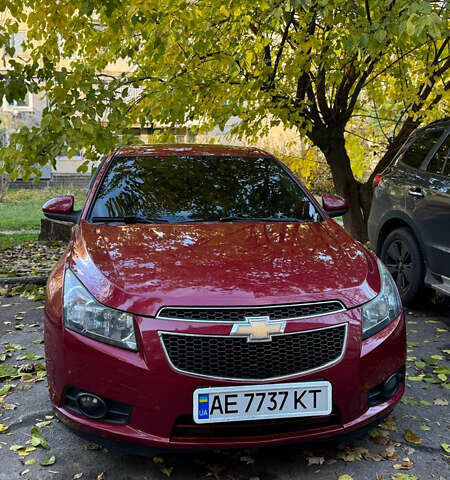 Красный Шевроле Круз, объемом двигателя 1.8 л и пробегом 130 тыс. км за 6700 $, фото 1 на Automoto.ua