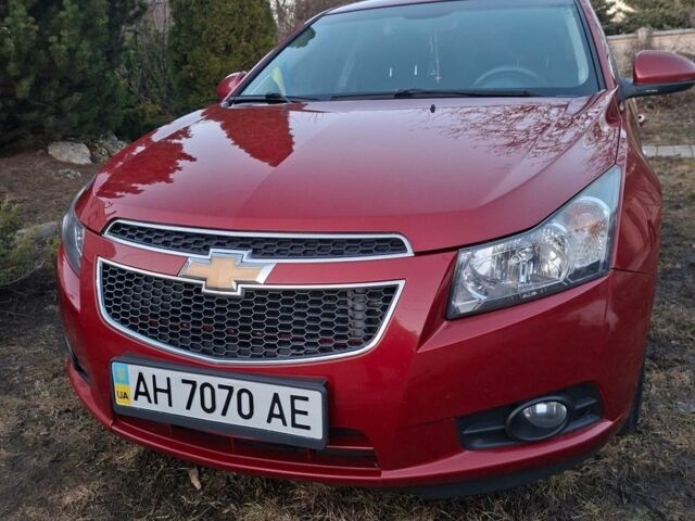 Красный Шевроле Круз, объемом двигателя 1.8 л и пробегом 188 тыс. км за 6800 $, фото 1 на Automoto.ua