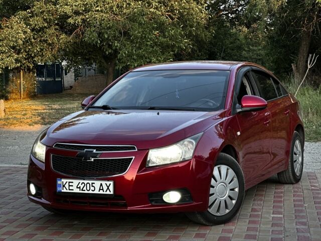 Красный Шевроле Круз, объемом двигателя 1.8 л и пробегом 178 тыс. км за 6500 $, фото 1 на Automoto.ua