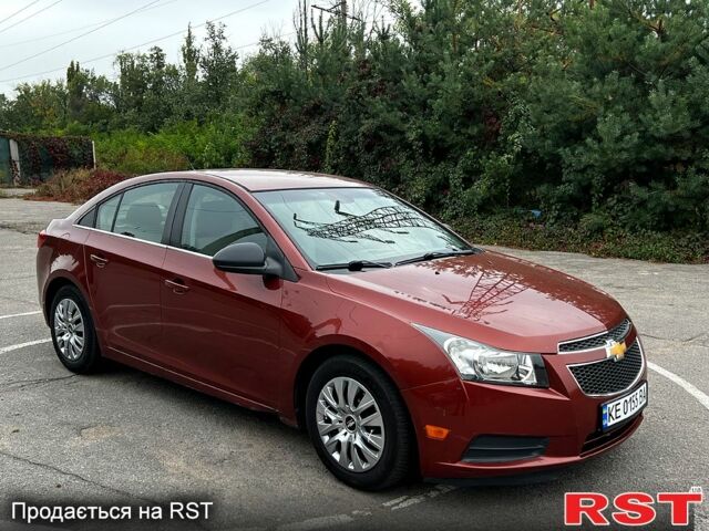 Красный Шевроле Круз, объемом двигателя 1.8 л и пробегом 170 тыс. км за 5700 $, фото 1 на Automoto.ua