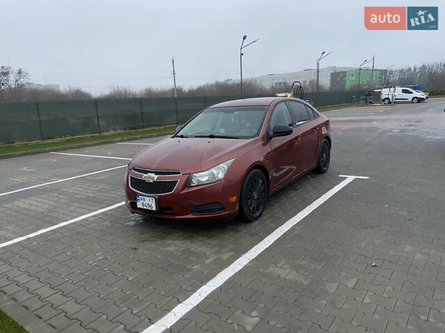 Красный Шевроле Круз, объемом двигателя 1.8 л и пробегом 266 тыс. км за 6250 $, фото 1 на Automoto.ua