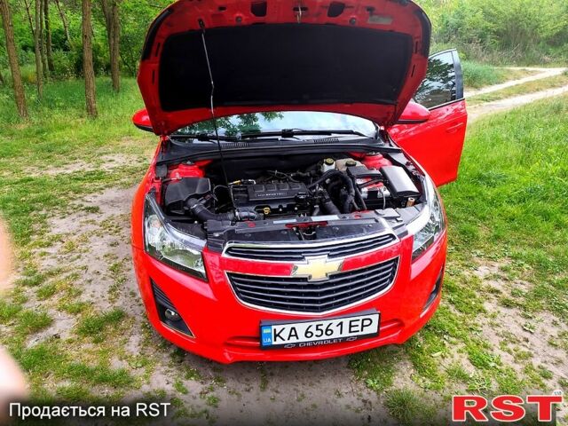Красный Шевроле Круз, объемом двигателя 1.4 л и пробегом 190 тыс. км за 8000 $, фото 1 на Automoto.ua