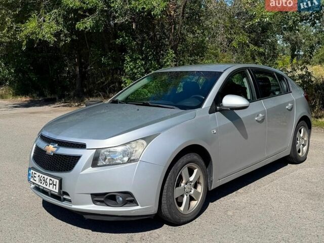 Шевроле Круз, объемом двигателя 1.6 л и пробегом 248 тыс. км за 6000 $, фото 1 на Automoto.ua