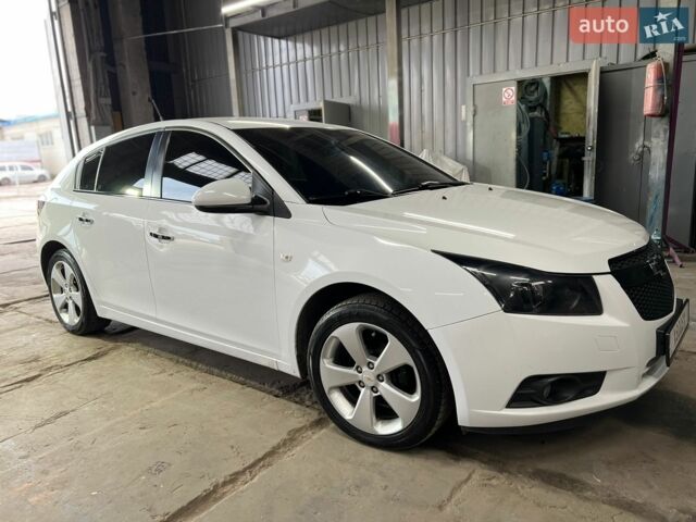 Шевроле Круз, объемом двигателя 1.8 л и пробегом 208 тыс. км за 7800 $, фото 1 на Automoto.ua