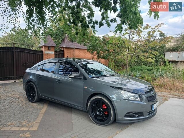 Шевроле Круз, объемом двигателя 1.6 л и пробегом 145 тыс. км за 5150 $, фото 1 на Automoto.ua