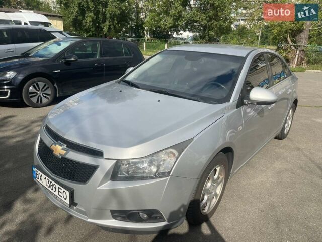 Шевроле Круз, объемом двигателя 2 л и пробегом 284 тыс. км за 5300 $, фото 1 на Automoto.ua