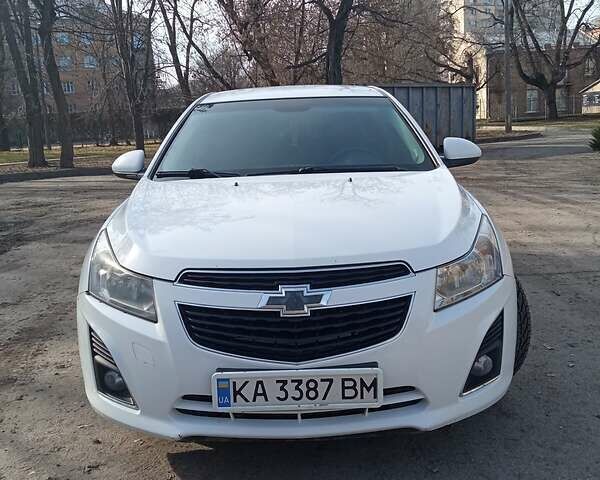 Шевроле Круз, об'ємом двигуна 2 л та пробігом 228 тис. км за 7200 $, фото 1 на Automoto.ua
