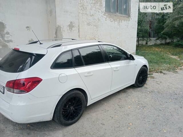 Шевроле Круз, объемом двигателя 1.69 л и пробегом 256 тыс. км за 6500 $, фото 1 на Automoto.ua