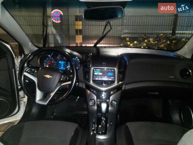 Шевроле Круз, объемом двигателя 1.8 л и пробегом 288 тыс. км за 7500 $, фото 1 на Automoto.ua