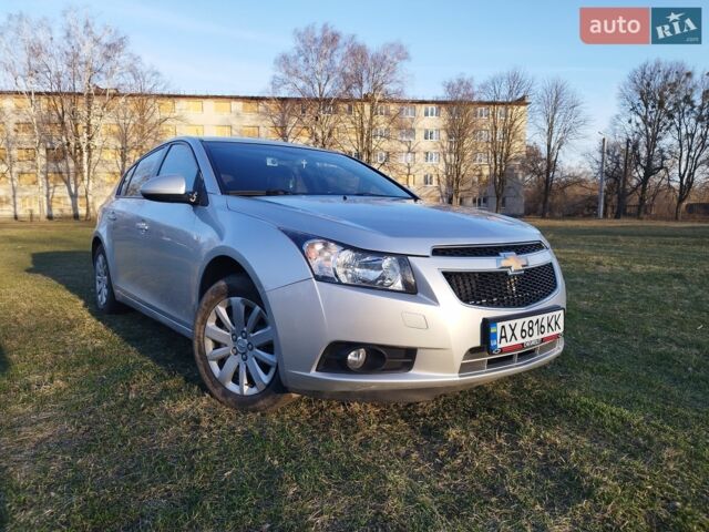 Серый Шевроле Круз, объемом двигателя 1.8 л и пробегом 143 тыс. км за 6700 $, фото 1 на Automoto.ua