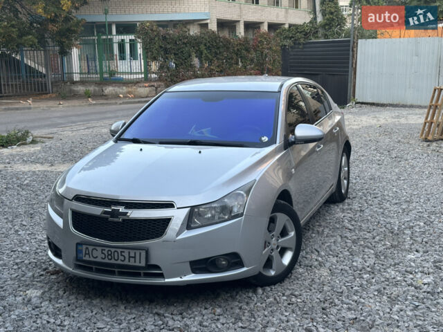 Сірий Шевроле Круз, об'ємом двигуна 2 л та пробігом 299 тис. км за 7200 $, фото 1 на Automoto.ua