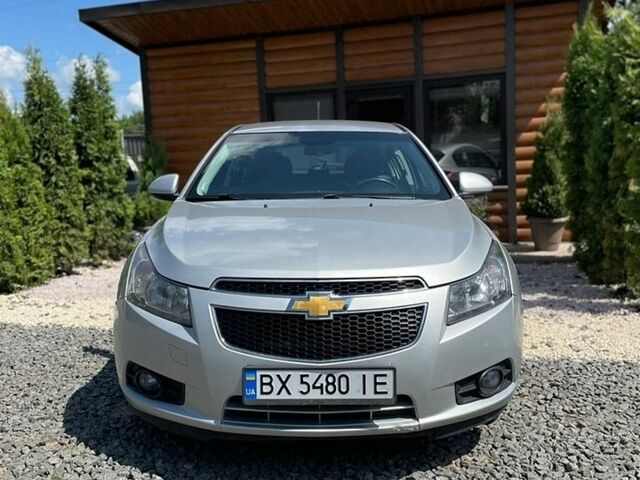 Сірий Шевроле Круз, об'ємом двигуна 1.69 л та пробігом 286 тис. км за 5500 $, фото 1 на Automoto.ua