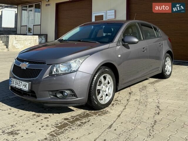Сірий Шевроле Круз, об'ємом двигуна 2 л та пробігом 230 тис. км за 7000 $, фото 1 на Automoto.ua