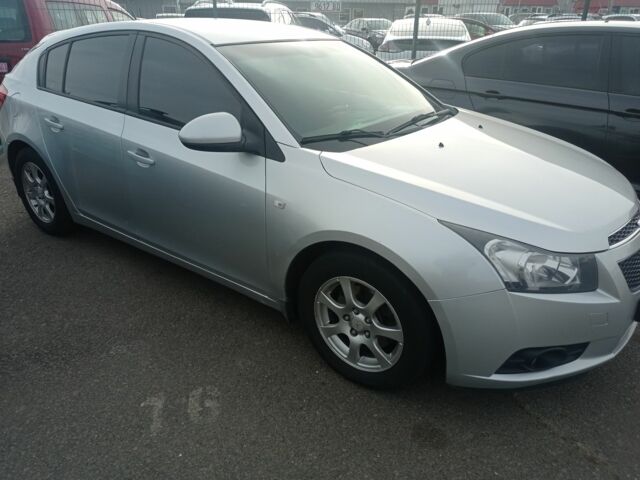 Серый Шевроле Круз, объемом двигателя 1.7 л и пробегом 294 тыс. км за 5400 $, фото 1 на Automoto.ua