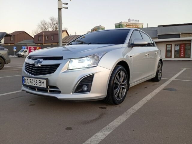 Серый Шевроле Круз, объемом двигателя 1.8 л и пробегом 228 тыс. км за 7500 $, фото 1 на Automoto.ua