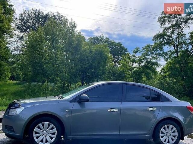 Сірий Шевроле Круз, об'ємом двигуна 1.6 л та пробігом 166 тис. км за 6500 $, фото 1 на Automoto.ua