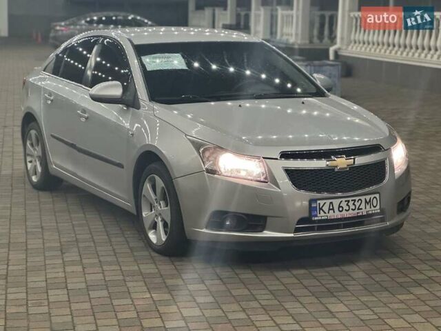 Серый Шевроле Круз, объемом двигателя 2 л и пробегом 165 тыс. км за 6700 $, фото 1 на Automoto.ua
