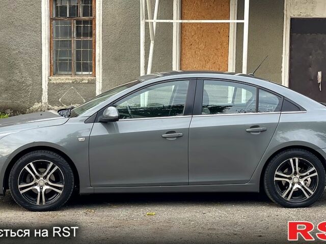 Серый Шевроле Круз, объемом двигателя 1.8 л и пробегом 177 тыс. км за 6950 $, фото 1 на Automoto.ua