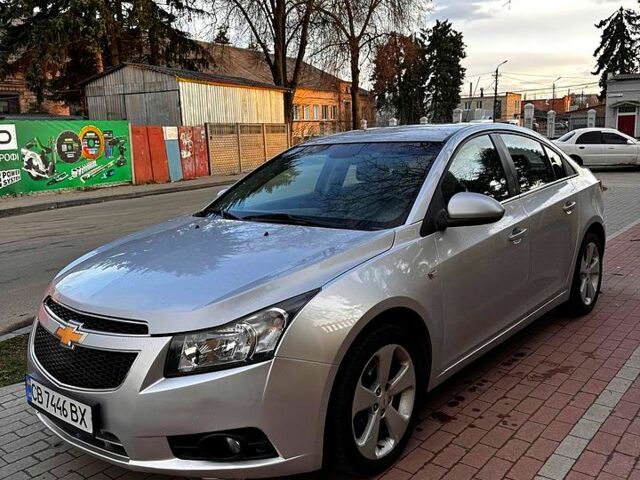 Серый Шевроле Круз, объемом двигателя 1.8 л и пробегом 185 тыс. км за 6700 $, фото 1 на Automoto.ua
