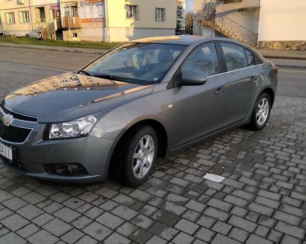 Серый Шевроле Круз, объемом двигателя 2 л и пробегом 217 тыс. км за 7750 $, фото 1 на Automoto.ua