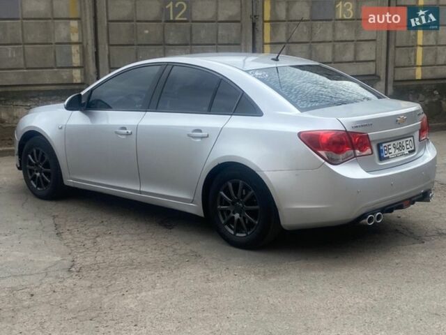 Серый Шевроле Круз, объемом двигателя 1.8 л и пробегом 275 тыс. км за 5300 $, фото 1 на Automoto.ua
