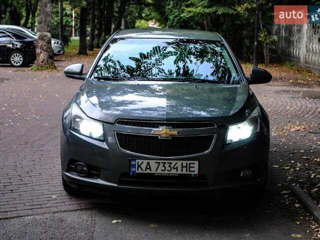 Сірий Шевроле Круз, об'ємом двигуна 1.8 л та пробігом 240 тис. км за 6800 $, фото 1 на Automoto.ua