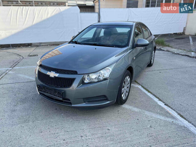 Сірий Шевроле Круз, об'ємом двигуна 1.6 л та пробігом 144 тис. км за 6100 $, фото 1 на Automoto.ua