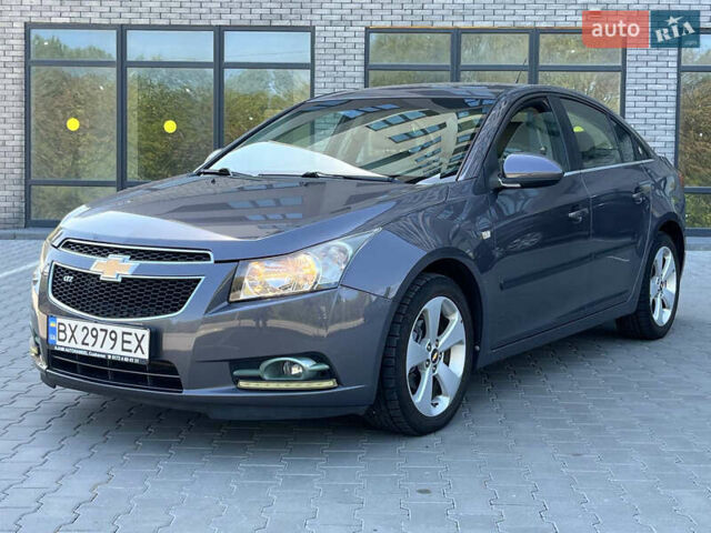 Серый Шевроле Круз, объемом двигателя 1.8 л и пробегом 168 тыс. км за 7400 $, фото 1 на Automoto.ua
