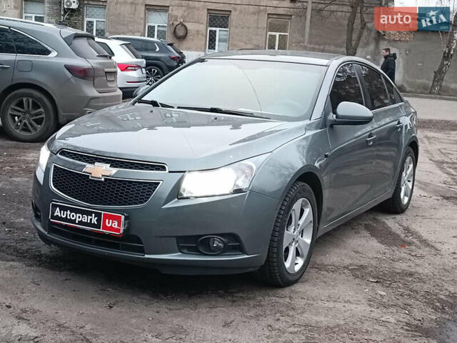 Серый Шевроле Круз, объемом двигателя 1.8 л и пробегом 222 тыс. км за 6000 $, фото 1 на Automoto.ua
