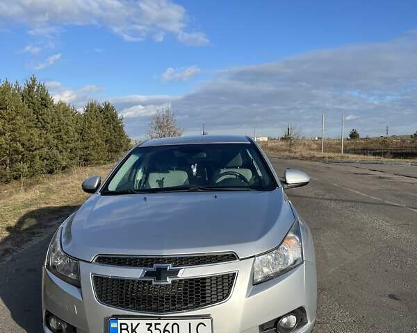Сірий Шевроле Круз, об'ємом двигуна 1.6 л та пробігом 160 тис. км за 6100 $, фото 1 на Automoto.ua