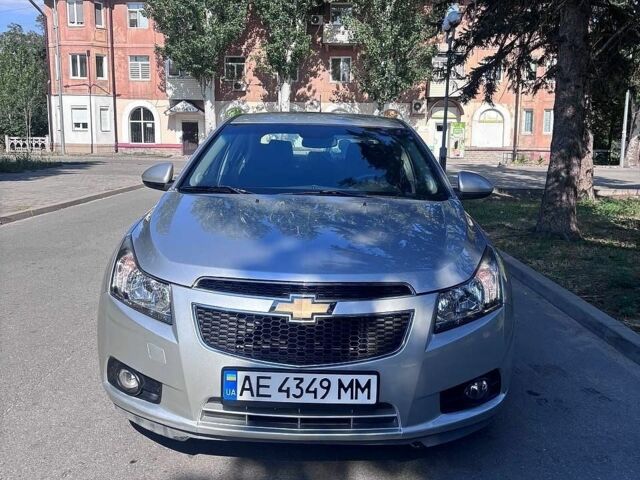 Серый Шевроле Круз, объемом двигателя 1.8 л и пробегом 206 тыс. км за 7000 $, фото 1 на Automoto.ua