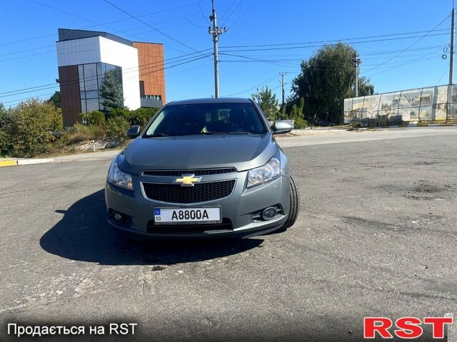 Сірий Шевроле Круз, об'ємом двигуна 1.8 л та пробігом 340 тис. км за 6200 $, фото 1 на Automoto.ua