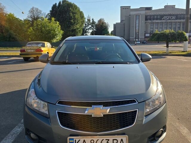 Сірий Шевроле Круз, об'ємом двигуна 1.8 л та пробігом 200 тис. км за 7100 $, фото 1 на Automoto.ua