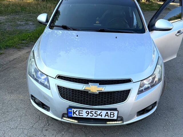 Серый Шевроле Круз, объемом двигателя 1.8 л и пробегом 190 тыс. км за 7500 $, фото 1 на Automoto.ua