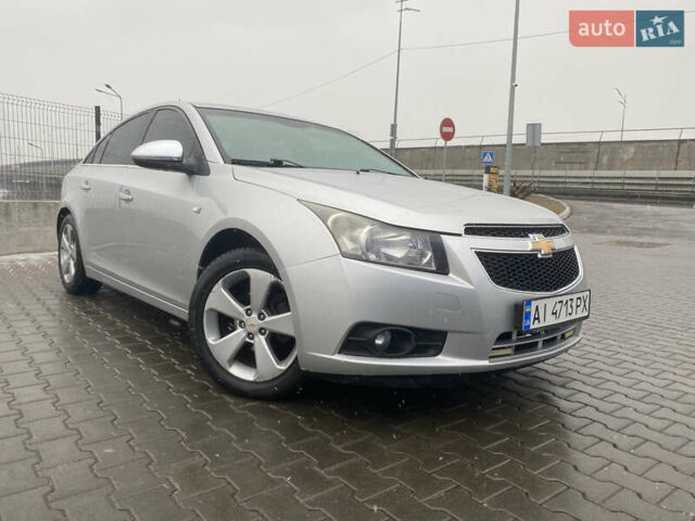 Серый Шевроле Круз, объемом двигателя 1.8 л и пробегом 221 тыс. км за 6900 $, фото 1 на Automoto.ua