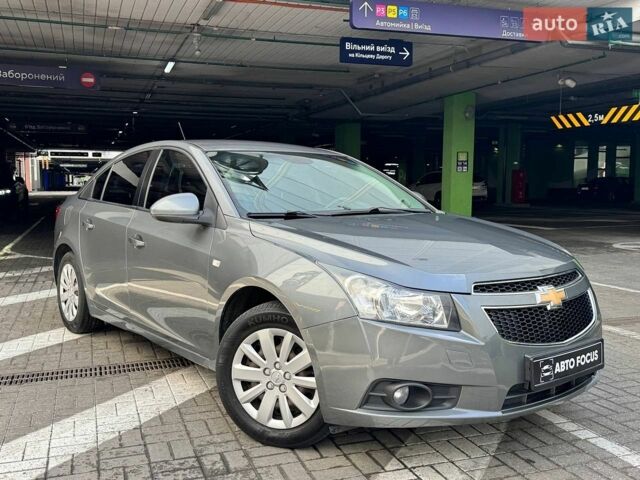 Сірий Шевроле Круз, об'ємом двигуна 1.8 л та пробігом 213 тис. км за 5990 $, фото 1 на Automoto.ua