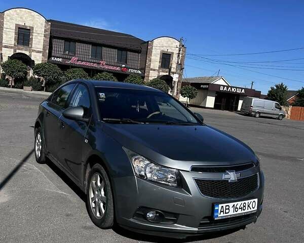 Сірий Шевроле Круз, об'ємом двигуна 2 л та пробігом 217 тис. км за 6200 $, фото 1 на Automoto.ua